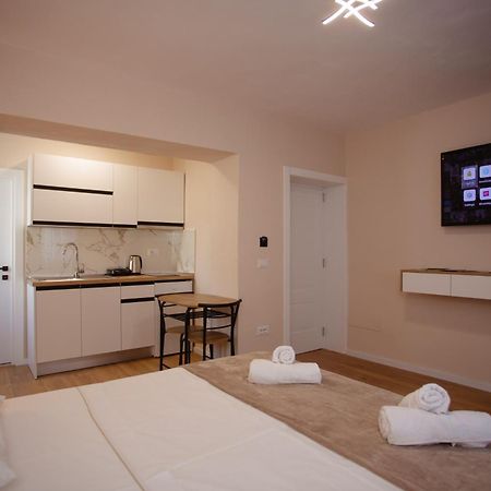 שקודר City Center Studio Apartments מראה חיצוני תמונה