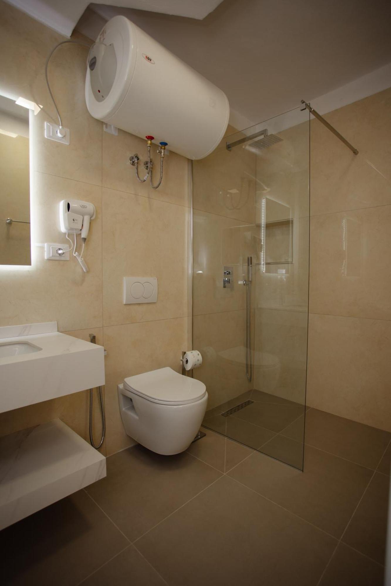 שקודר City Center Studio Apartments מראה חיצוני תמונה