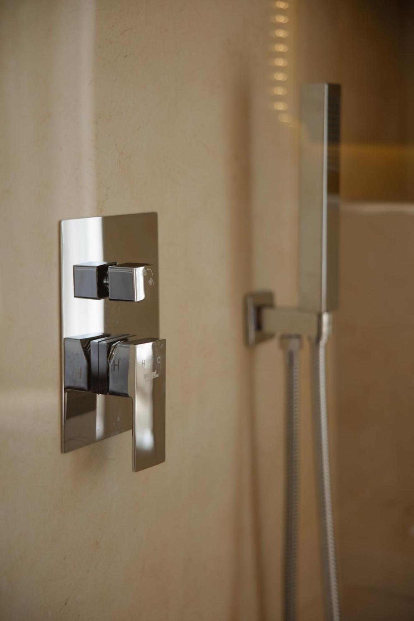 שקודר City Center Studio Apartments מראה חיצוני תמונה
