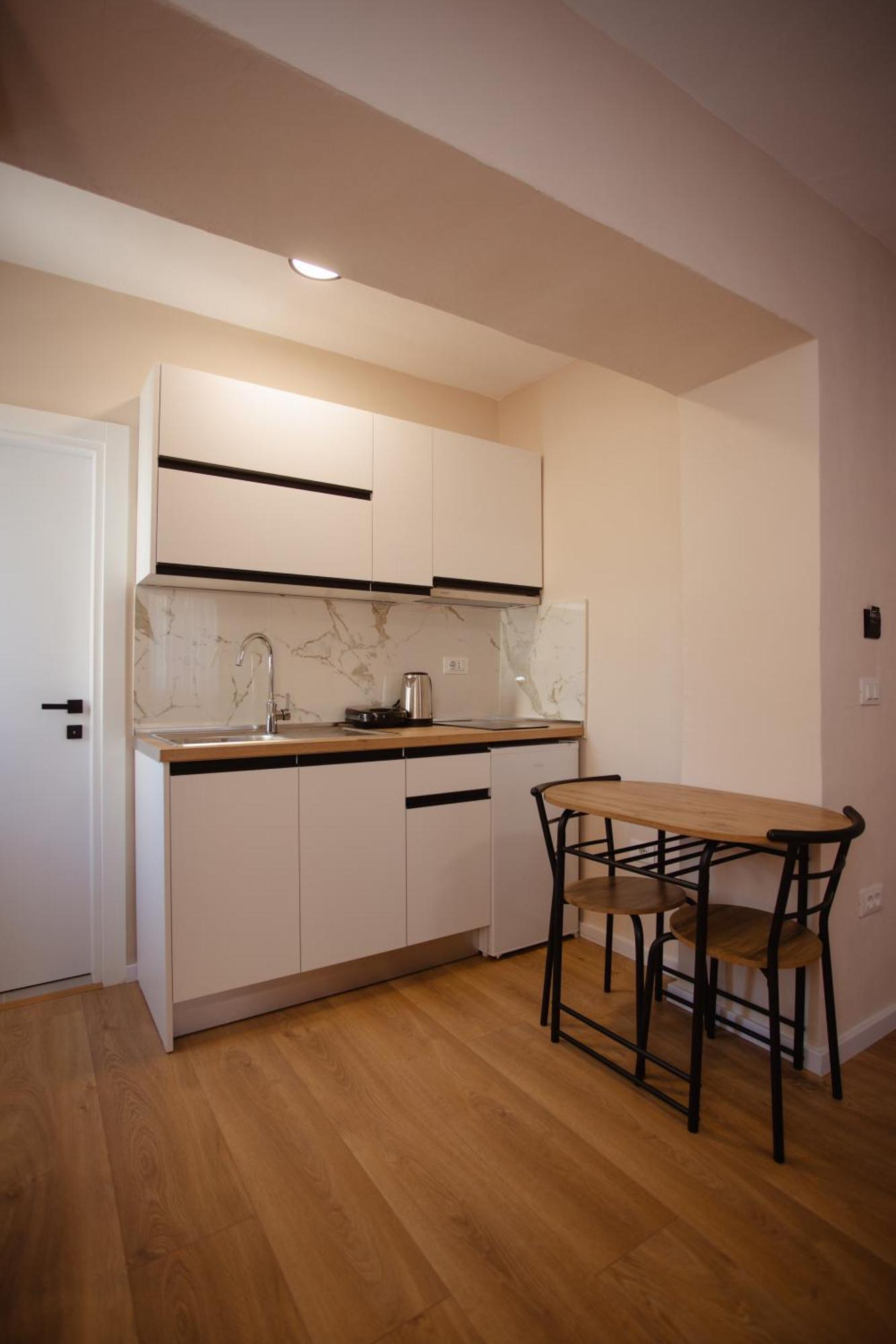שקודר City Center Studio Apartments מראה חיצוני תמונה