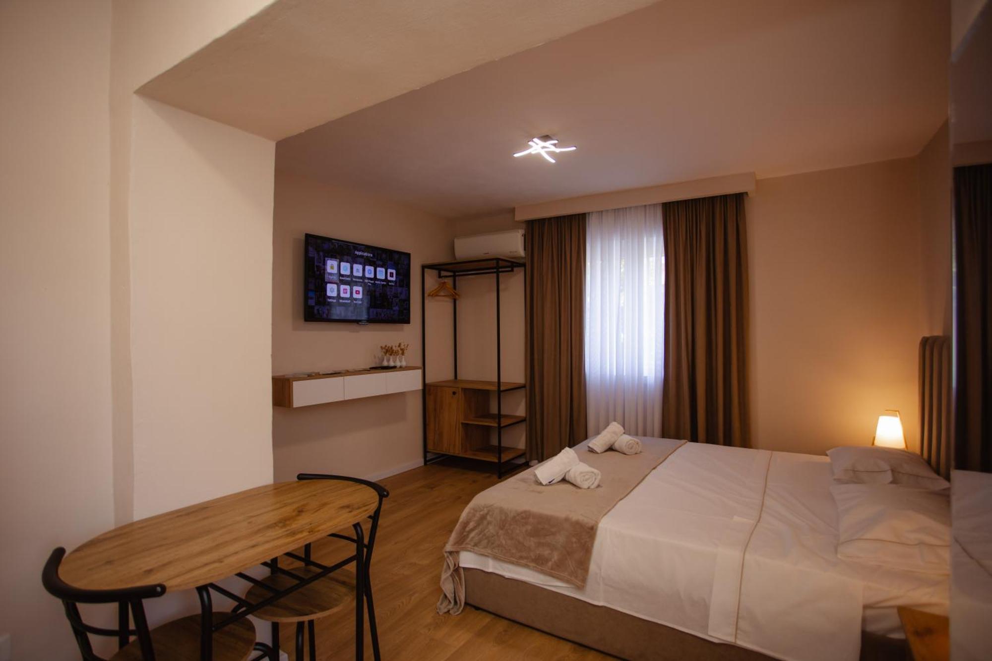 שקודר City Center Studio Apartments מראה חיצוני תמונה